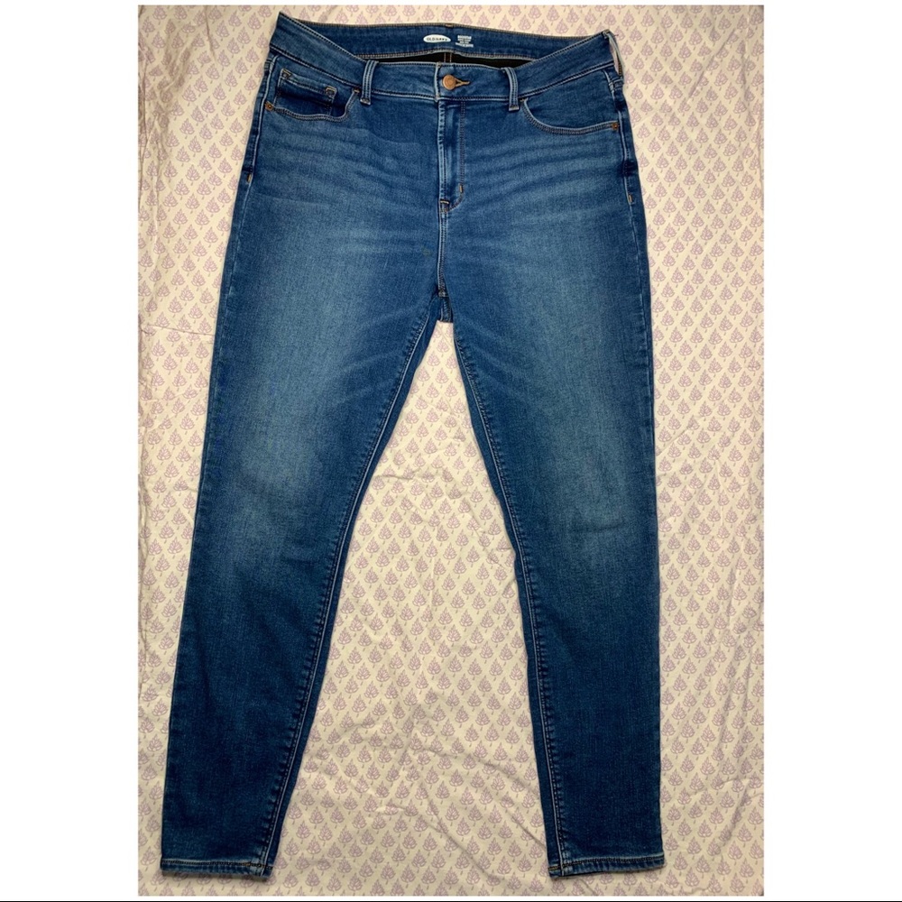 Old Navy Rockstar Built-In Warm Jeans